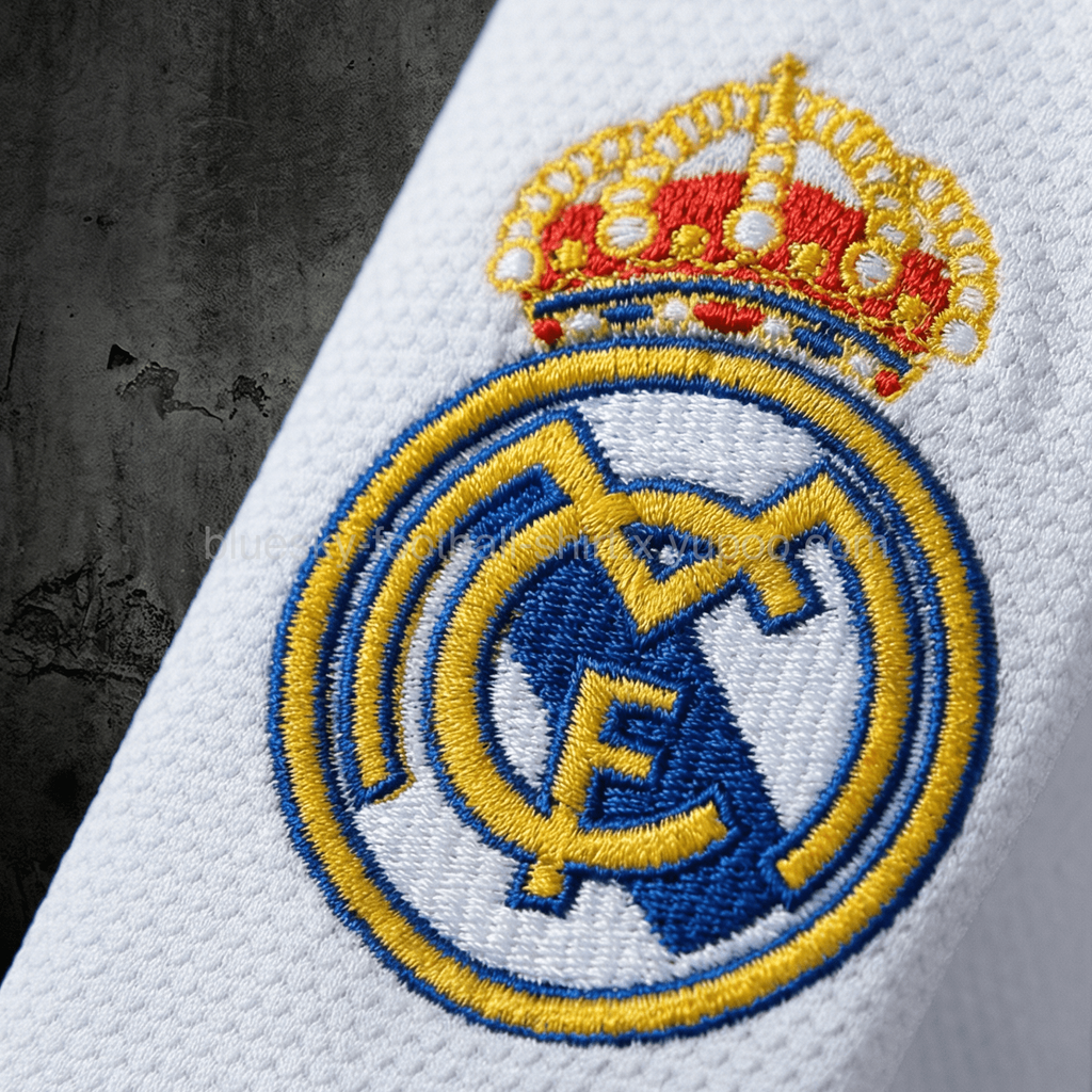 Real Madrid 18/19 Local Retro